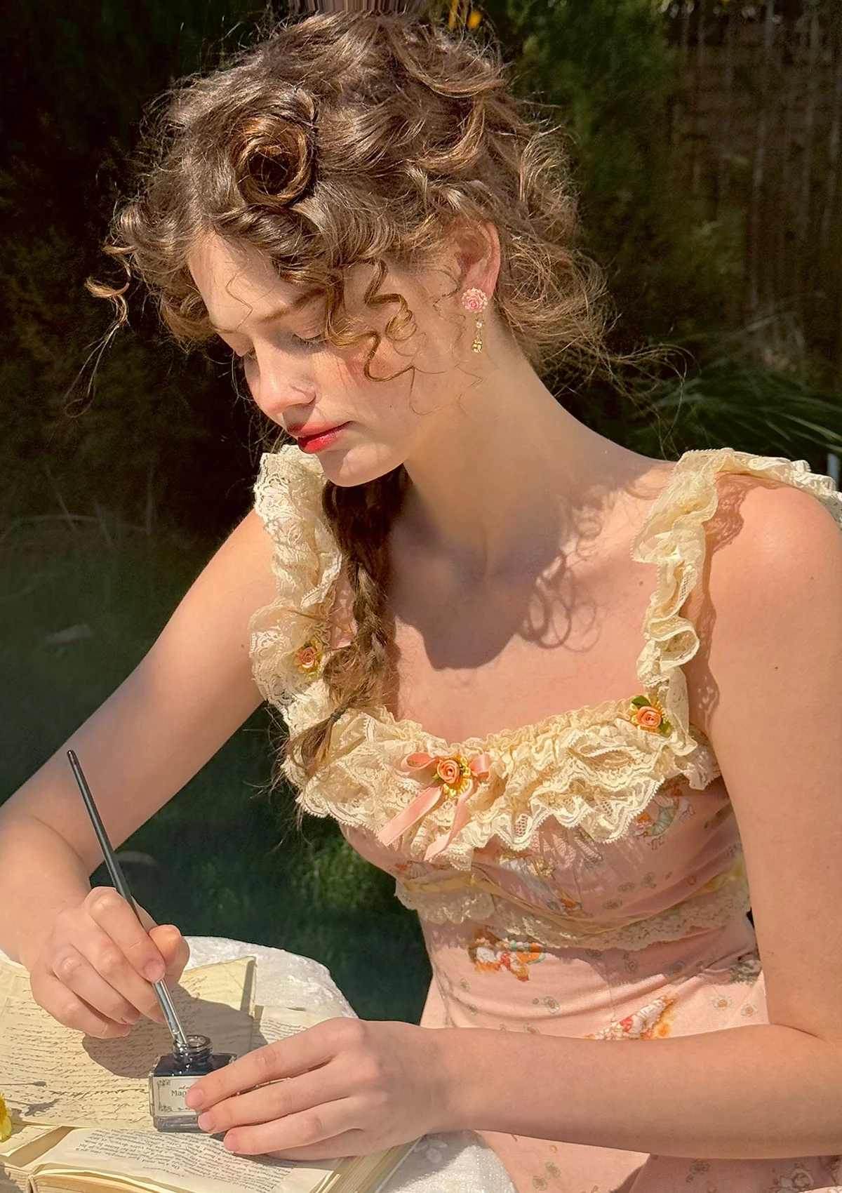 Rosebell Whispers Ear Studs - Thrancidy