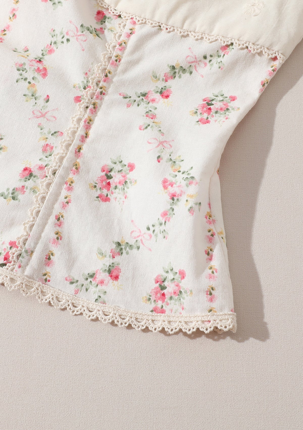 Rose Cake Cup Top - Thrancidy