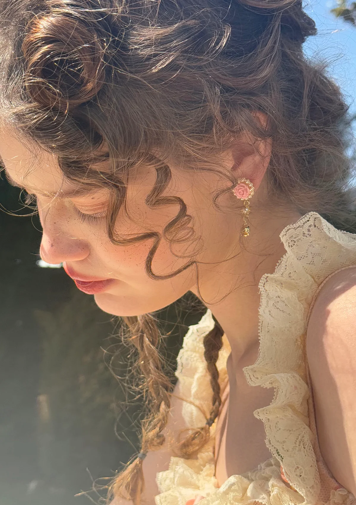 Rosebell Whispers Ear Studs - Thrancidy