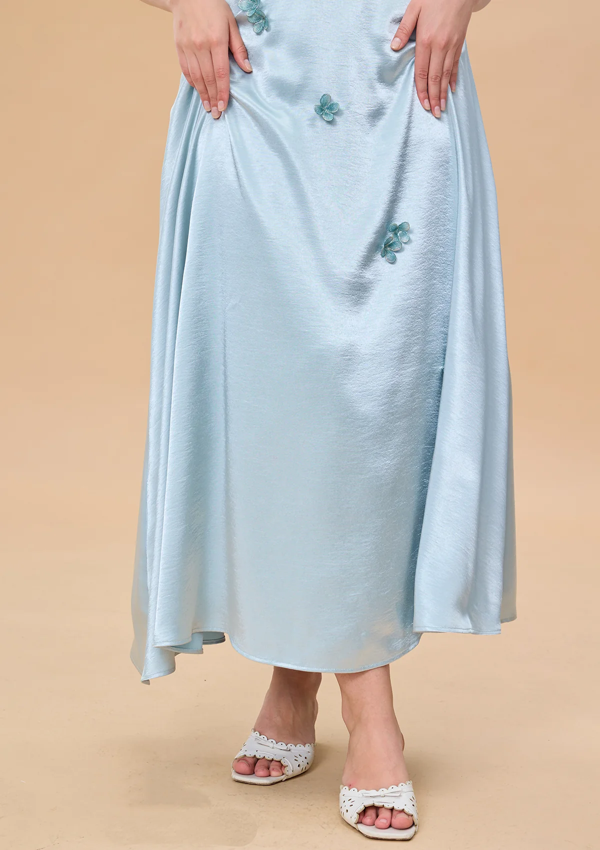 Curve & Plus Butterfly Pearl Dress - Thrancidy