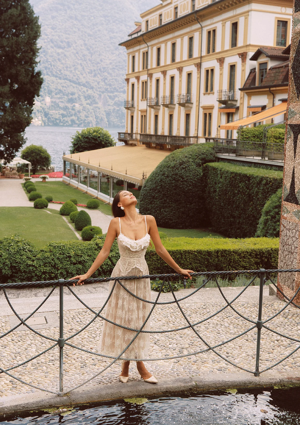 Lace Bouquet Dress - Thrancidy