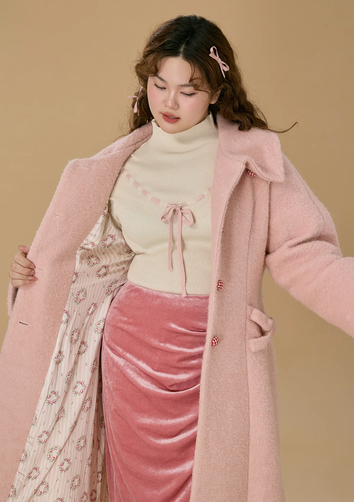 Curve & Plus Strawberry Senior Alumnael Coat - Thrancidy
