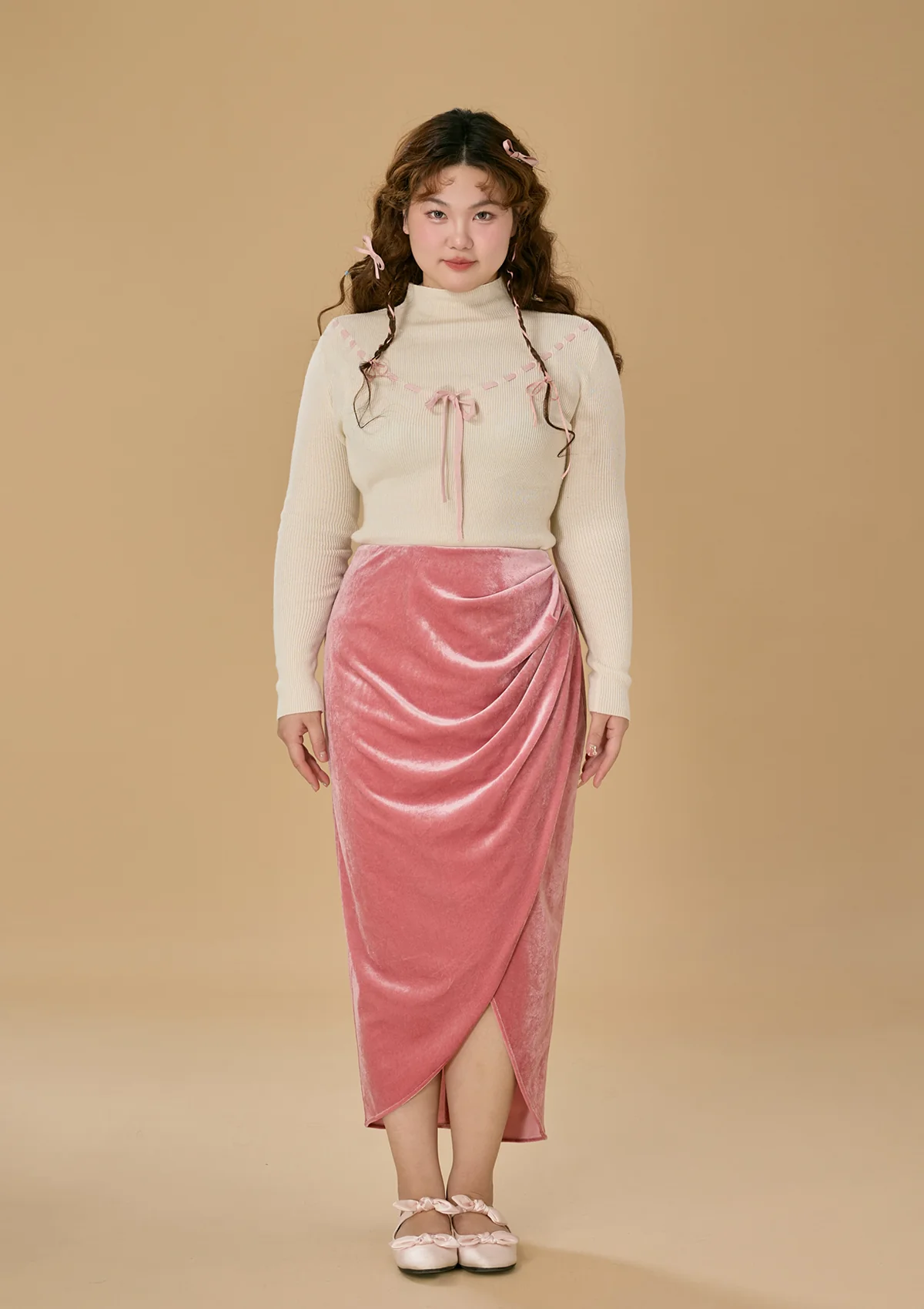 Curve & Plus Strawberry Post Office Knit Bottom Shirt - Thrancidy