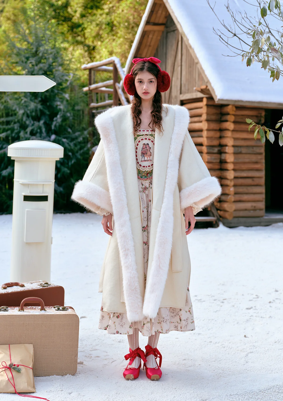 Snow Fox Fantasy Land Coat - Thrancidy
