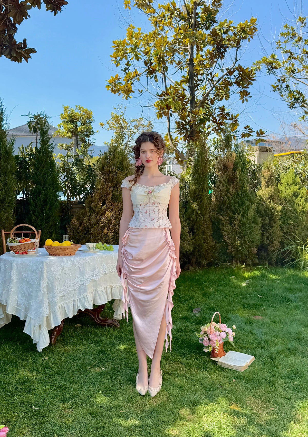 Rose Cake Cup Top - Thrancidy