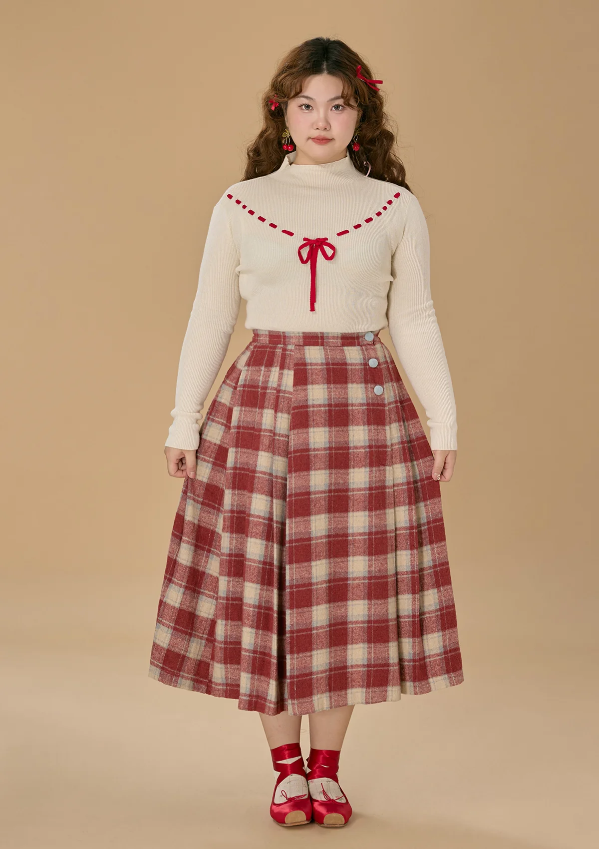 Curve & Plus Strawberry Post Office Knit Bottom Shirt - Thrancidy