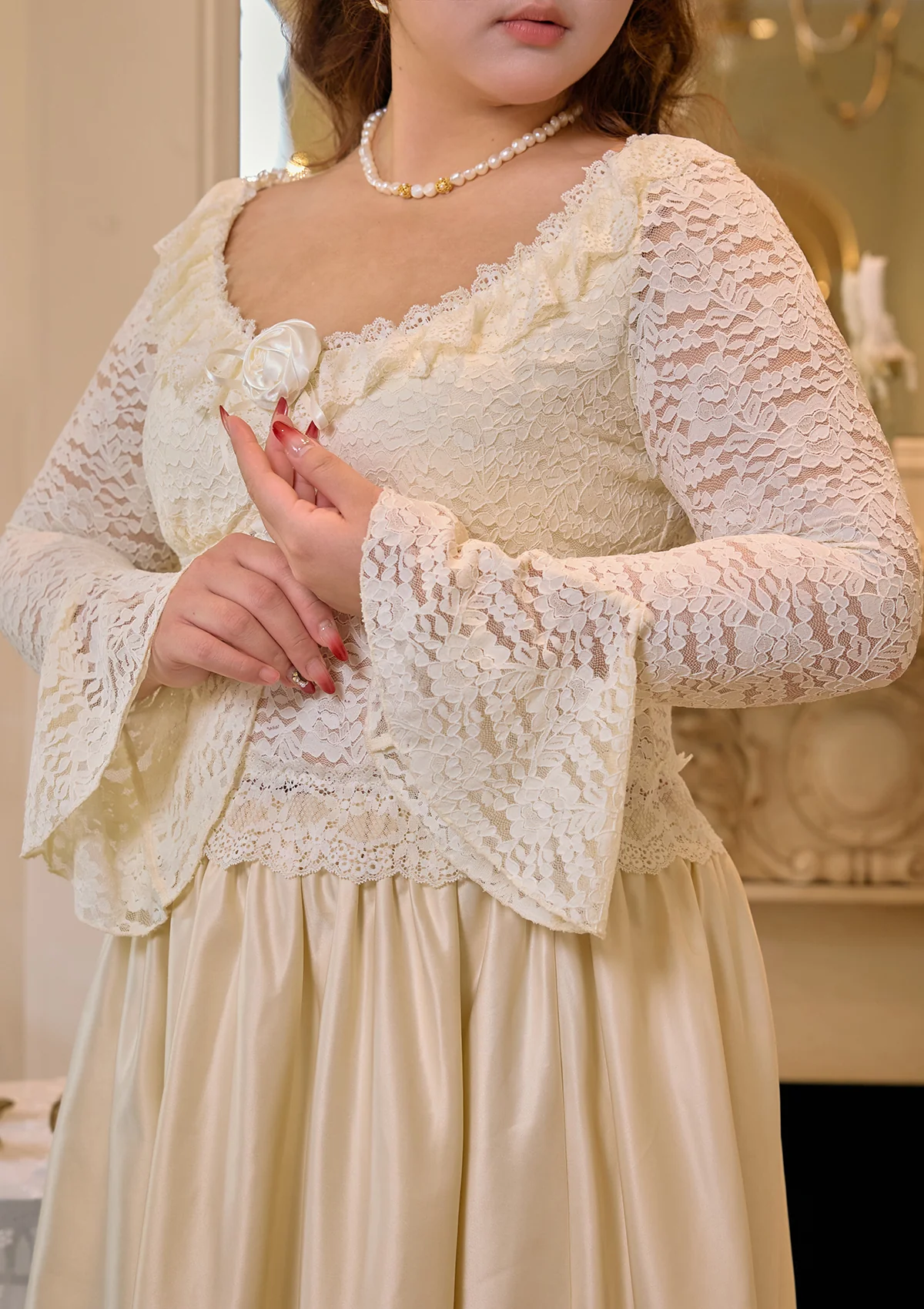 Curve & Plus White Moon Dance Top - Thrancidy