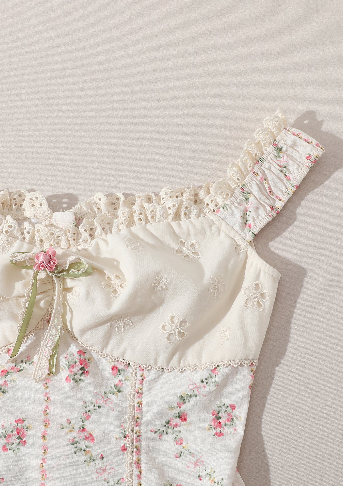 Rose Cake Cup Top - Thrancidy