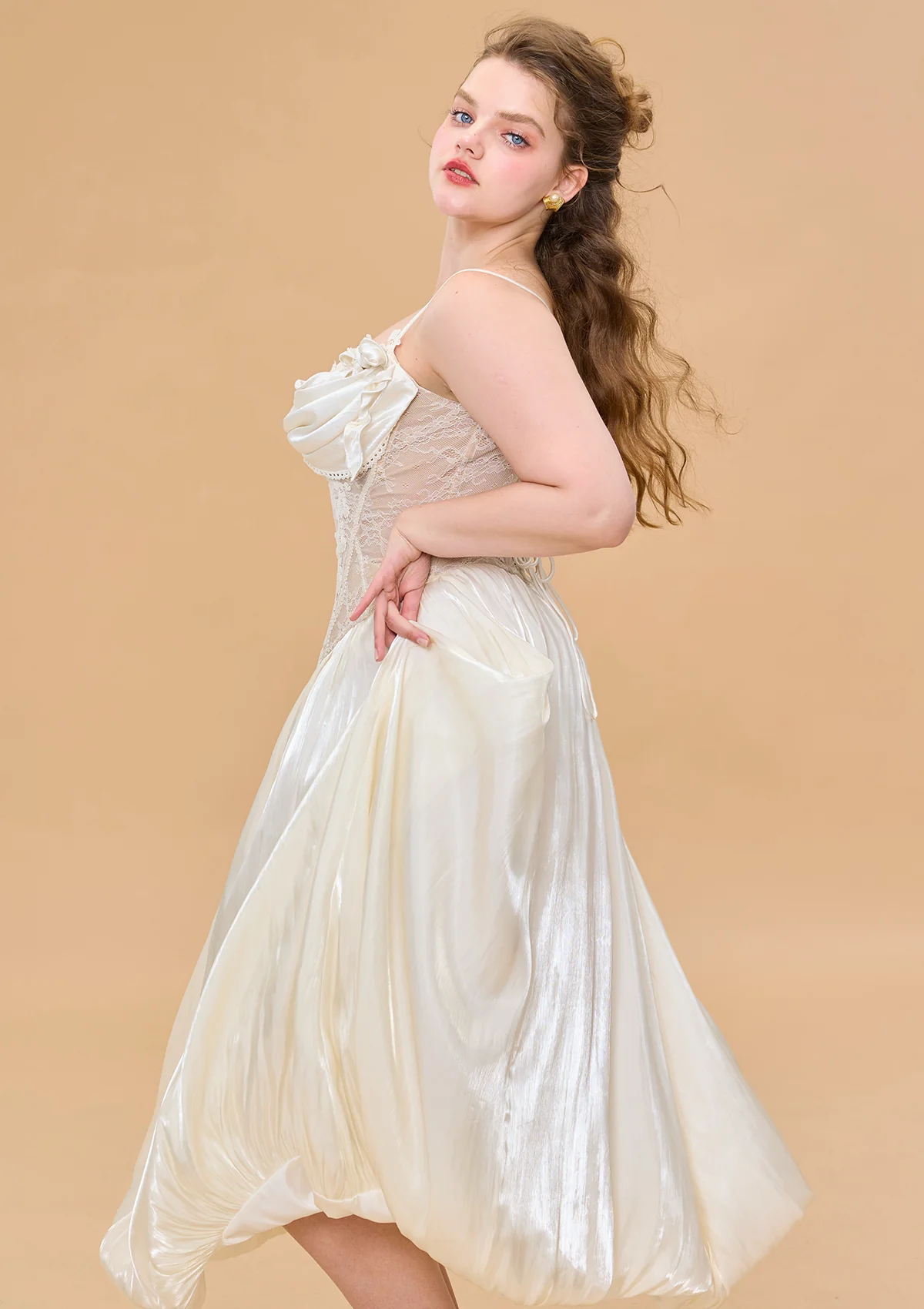 Curve & Plus White Butterfly Flora Skirt - Thrancidy