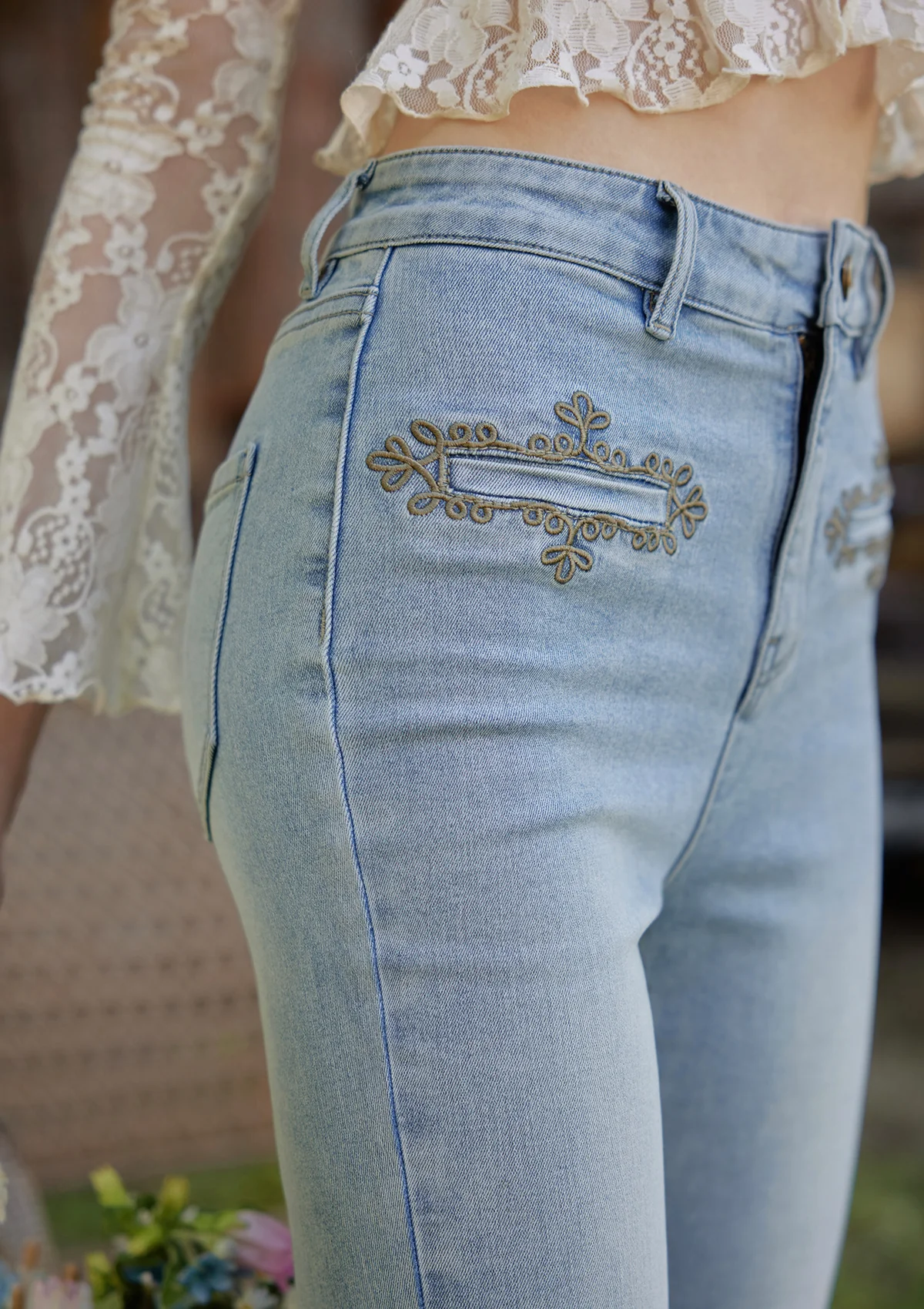 Cowgirl On The Run Jeans - Thrancidy
