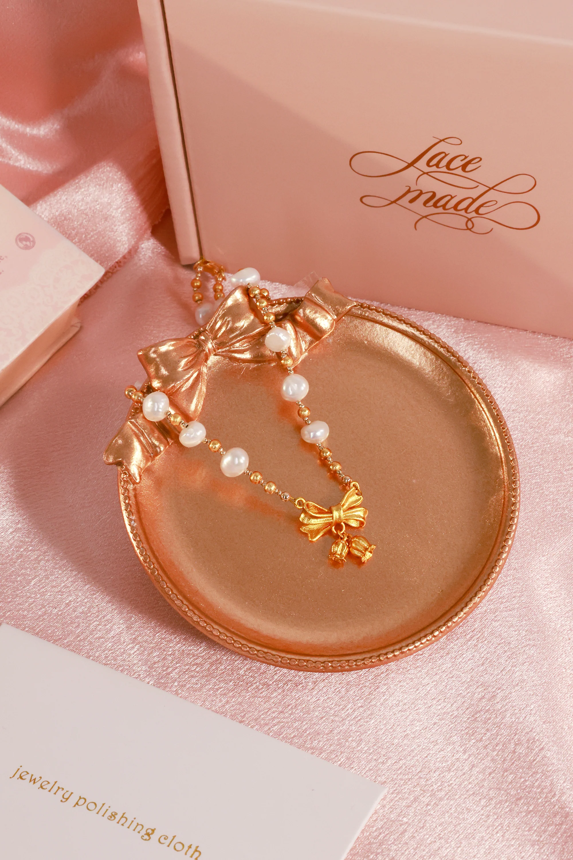 Lustre of a Butterfly Kiss Necklace - Thrancidy