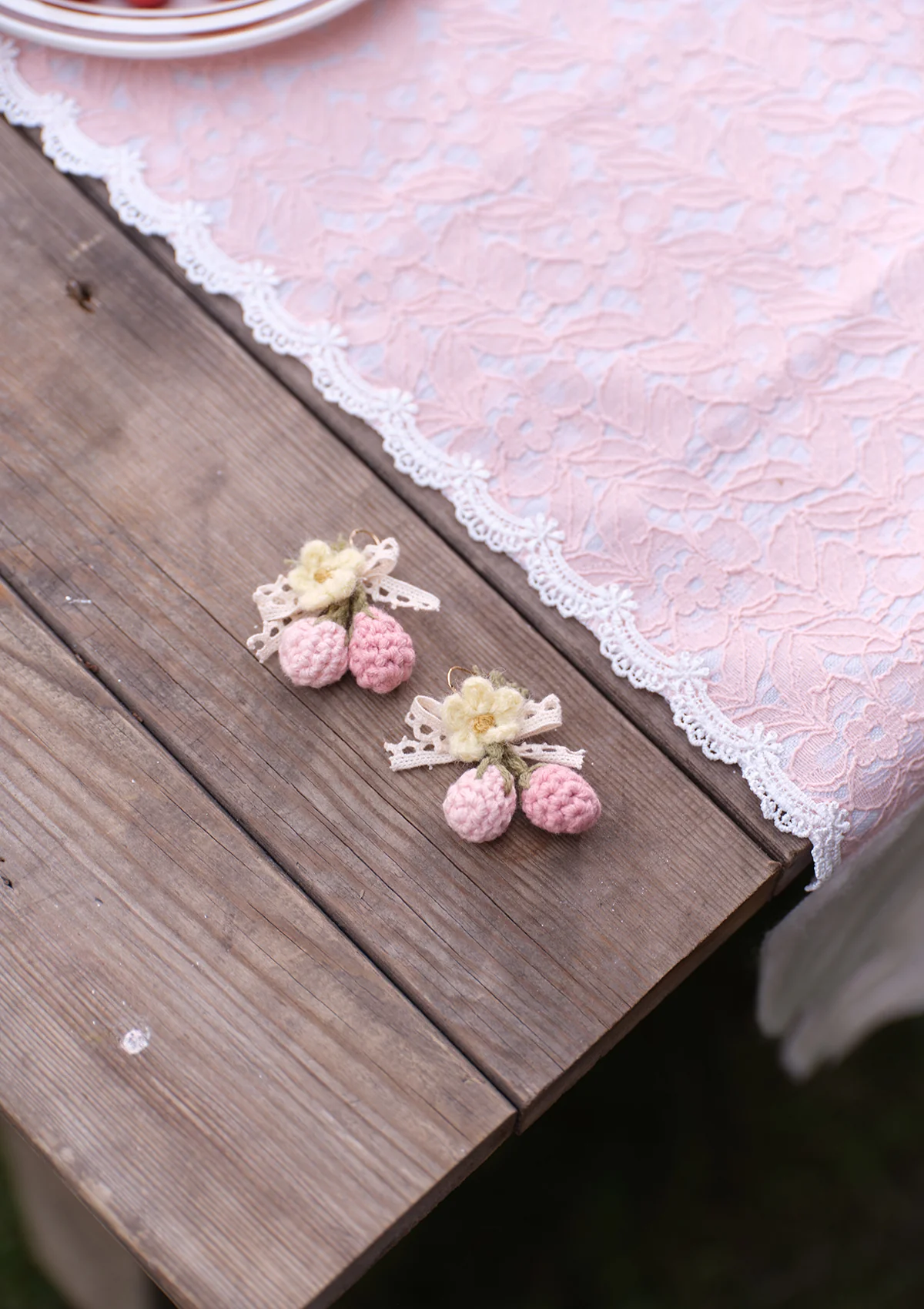 The Secret of Kingdom Flowerberry Ear Studs - Thrancidy