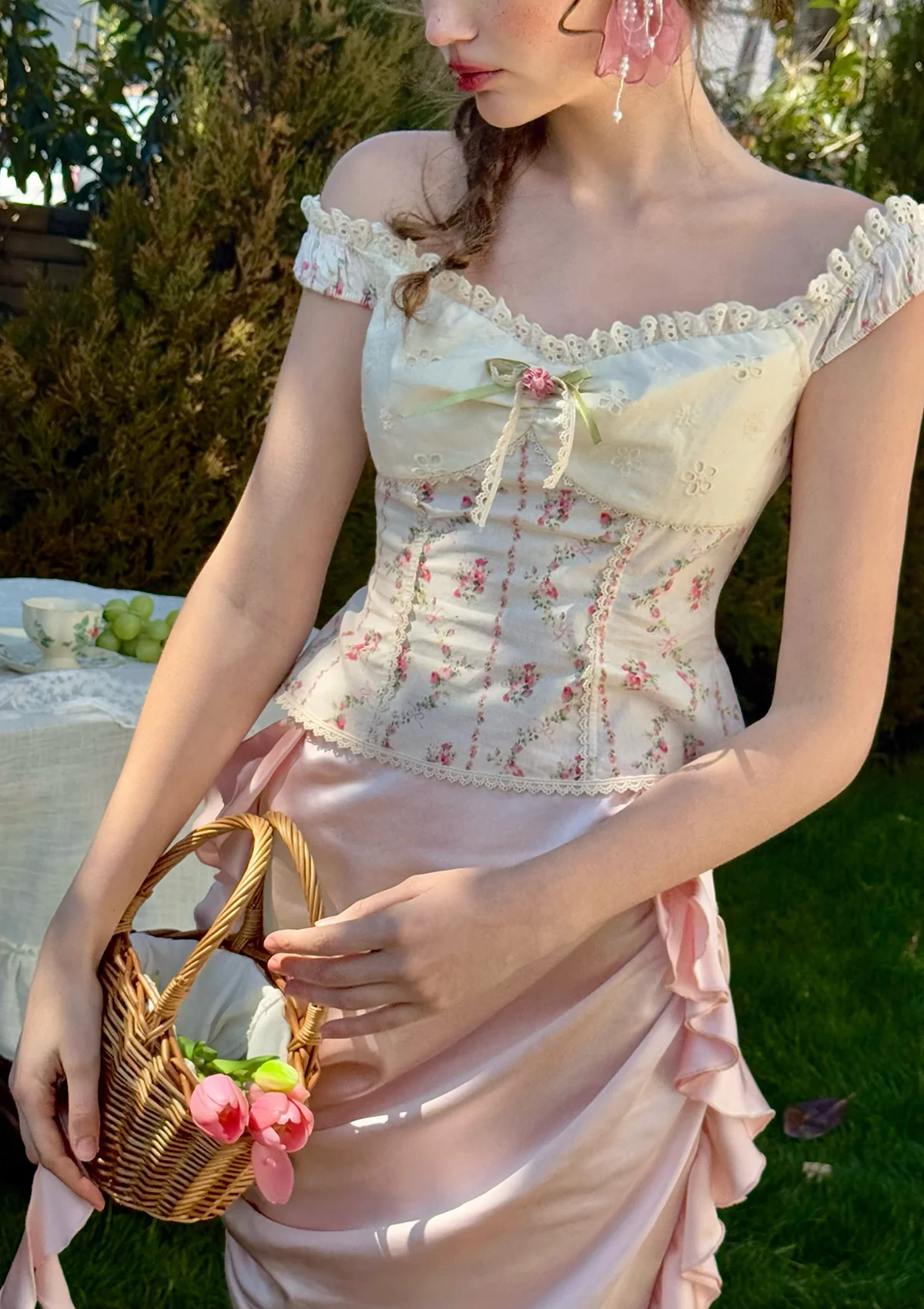 Rose Cake Cup Top - Thrancidy