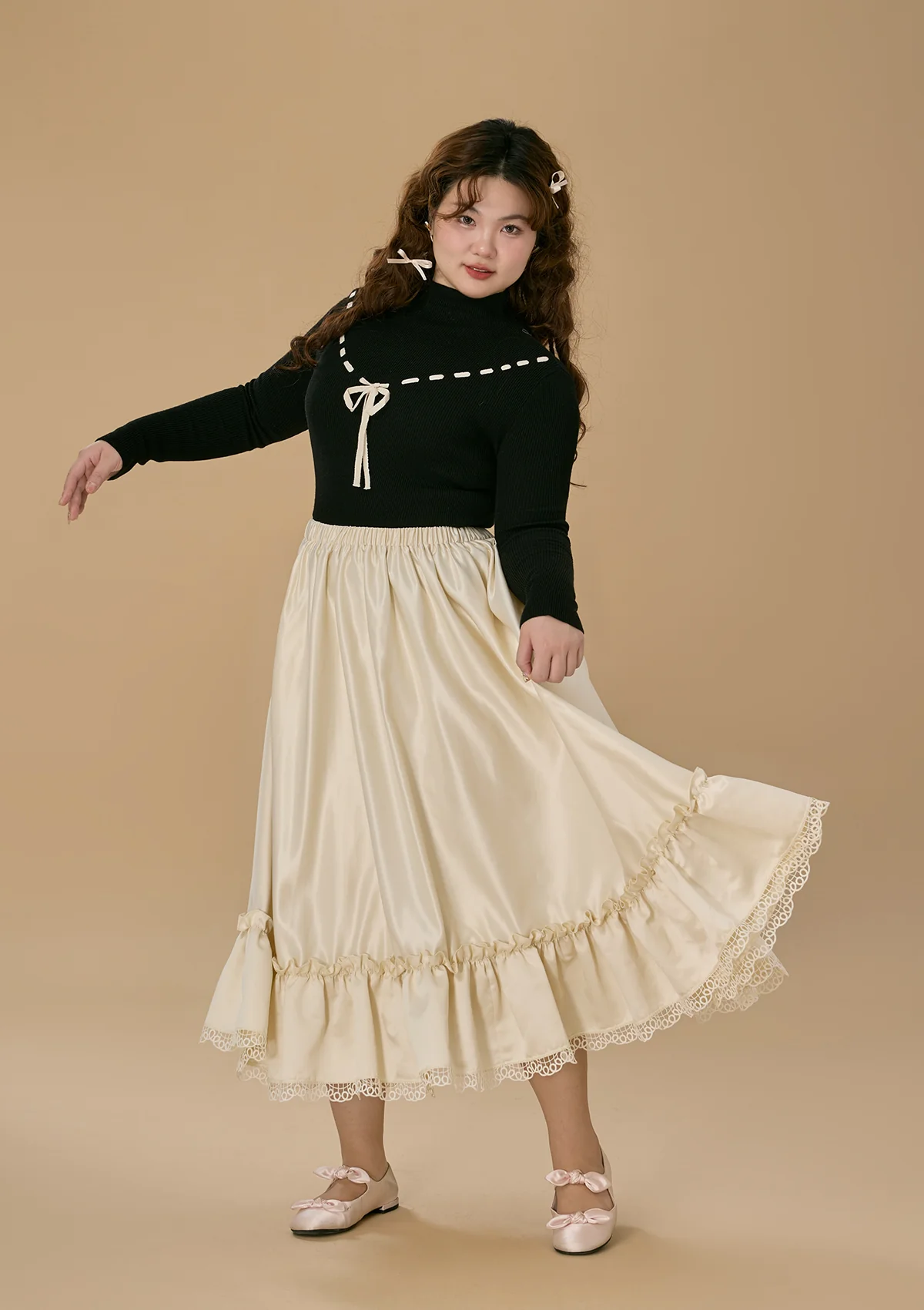 Curve & Plus Strawberry Post Office Knit Bottom Shirt - Thrancidy